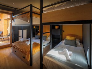 3 soverom, strykejern/-brett, wi-fi og sengetøy