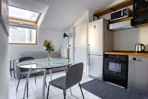 Interior - Hostmate - Milano - Oldrado - Stazione Centrale (Milano)