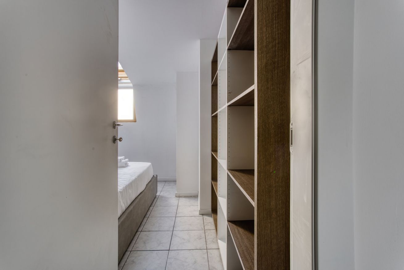 1 chambre, fer et planche à repasser, Wi-Fi gratuit, draps fournis