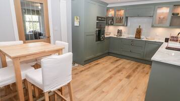 Fridge, dishwasher, electric kettle, toaster