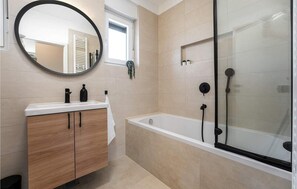 Douche, séchoir à cheveux