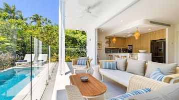 Villa, 4 habitaciones, vista al jardín | Terraza o patio
