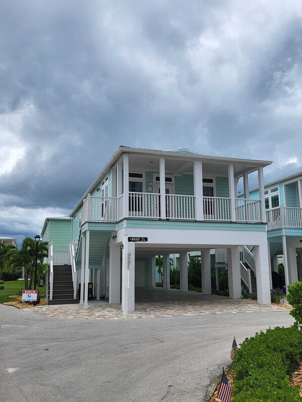 Exterior - Its Always 5 A Clock Here!!!  Brand New House!!  Fully Furnished !!! (Ocean Breeze)