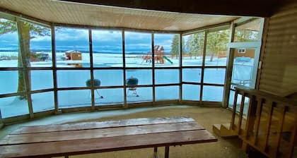 Cabin 11 Lakefront Family Resort