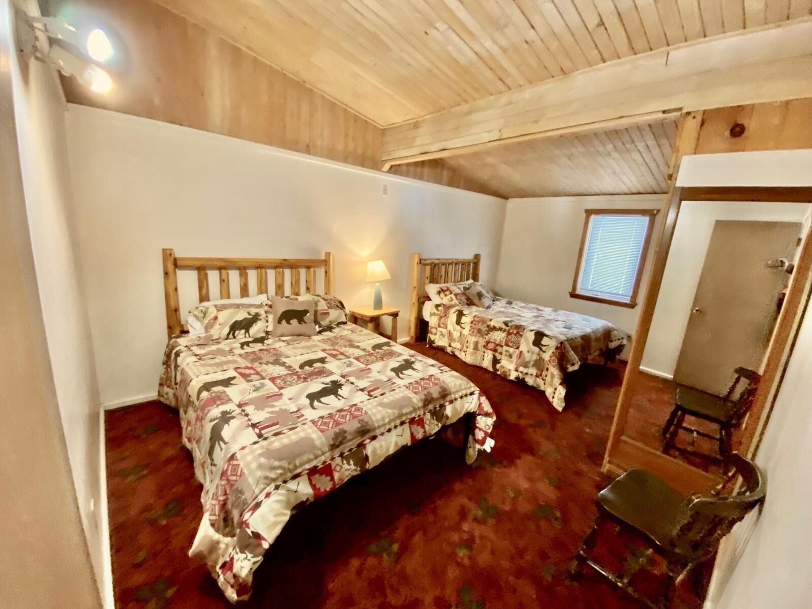 4 bedrooms, internet, bed sheets