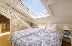 3 bedrooms, iron/ironing board, travel cot, free WiFi