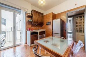 Unclassified image, 2 of 35, button