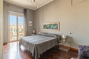 2 slaapkamers, een strijkplank/strijkijzer, wifi
