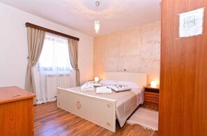 3 bedrooms, WiFi