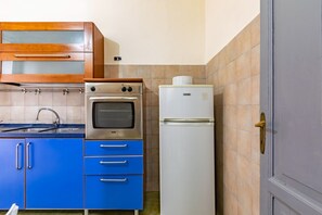 Horno, placa de cocina y tostadora