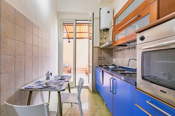 Oven, stovetop, toaster