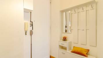 Dusche, Haartrockner, Bidet, HandtĂŒcher