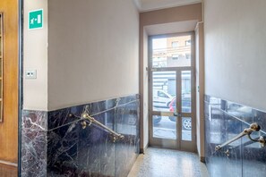 Interior - GuestHost - Cenisia District! Bright Sunflower Mini Flat x3 (Torino)