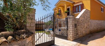 Awesome home in Sveti Lovrec