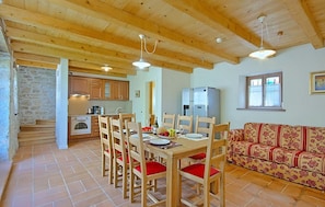 Interior - Pet friendly home in Vizinada with WiFi (Vizinada)