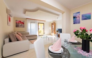 Smart TV - Nice home in Vizinada (Vizinada)