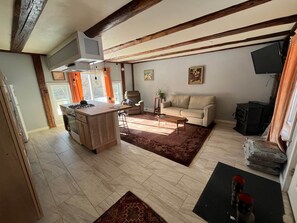 TV, books - The Apartment at Sky Hollow, The Apartment at Sky Hollow (Rochester)