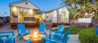 Amazing Beach House! 2 Yards w/ Hot Tub + Fire Pit