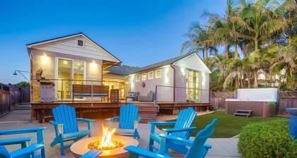 Amazing Beach House! 2 Yards w/ Hot Tub + Fire Pit