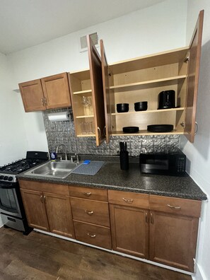 Mikrobølgeovn, ovn og kokeplater