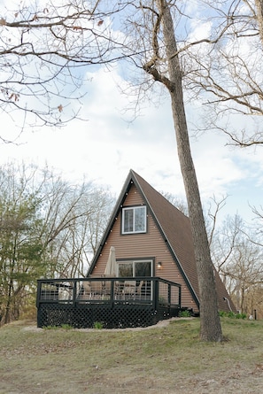 Exterior - Secluded A frame cabin close Dells, BRAND NEW HOT TUB, firepit, grill. (Oxford)