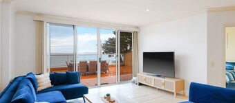 Beachfront Bliss in Cowes