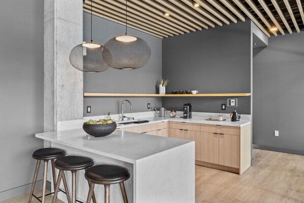 Fridge, microwave, oven, stovetop - Downtown Pool and Walk to Broadway! Luxury Downtown Nashville Suite (Nashville)