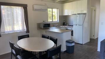 Beachfront Cabin 2 Bedroom | Living area