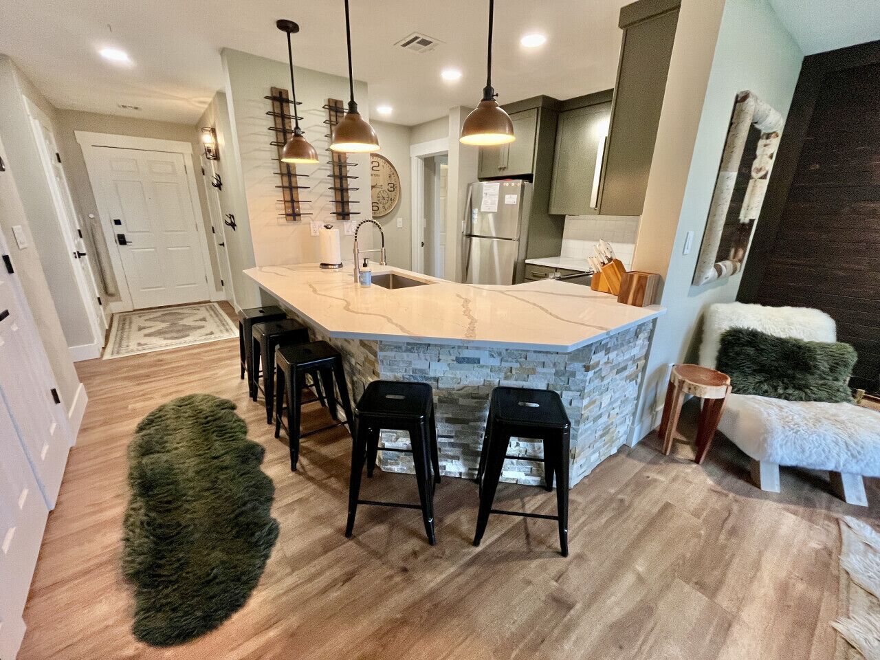 Refrigerador, microondas, horno, placa de cocina