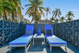 Outdoor pool, open 7:00 AM to 8:00 PM, pool umbrellas, sun loungers