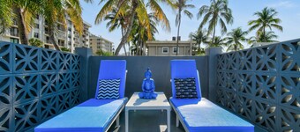 Sunshine Shores Boutique Apartments 