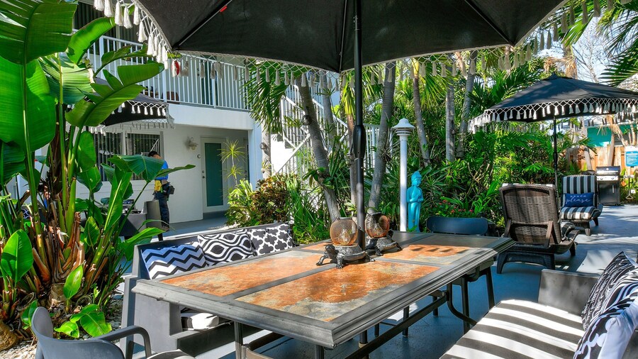 Sunshine Shores Boutique Apartments