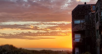 Cozy beach condo with ocean access. Easy drive to Santa Cruz or Monterey.