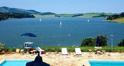 Casa pé na Água/ Frente Para a Linda Represa em Joanópolis -s.p. Rampa Barco/jet