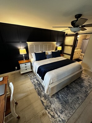 2 slaapkamers, een kluis op de kamer, een bureau