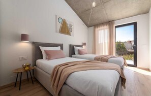 4 Schlafzimmer, Bügeleisen/Bügelbrett, Reisekinderbett, kostenloses WLAN