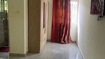 Appartement Confort, non-fumeurs | 2 chambres, fer et planche Ă  repasser, draps fournis