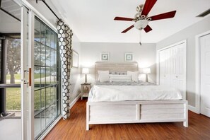 3 bedrooms, desk, iron/ironing board, travel crib