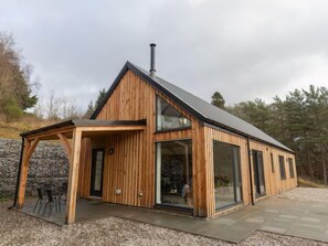 Exterior - Loch View by Interhome (Drumnadrochit)
