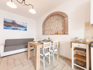 Dining - La Casetta dei Pescatori by Interhome (Follonica)