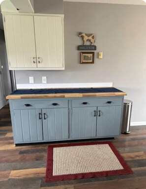 Interior - Out in Left Field Home in Country Farm setting  (Laurens)
