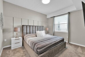 2 slaapkamers, een strijkplank/strijkijzer, gratis wifi, beddengoed