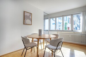 Dining - Fresh Vorstädte 3.5 Room w/ Storage, nr River & Market, by Blueground (Basel)