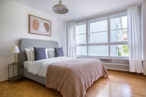 2 bedrooms, iron/ironing board, WiFi, bed sheets - Fresh Vorstädte 3.5 Room w/ Storage, nr River & Market, by Blueground (Basel)
