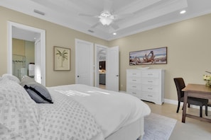 3 bedrooms, desk, iron/ironing board, free WiFi