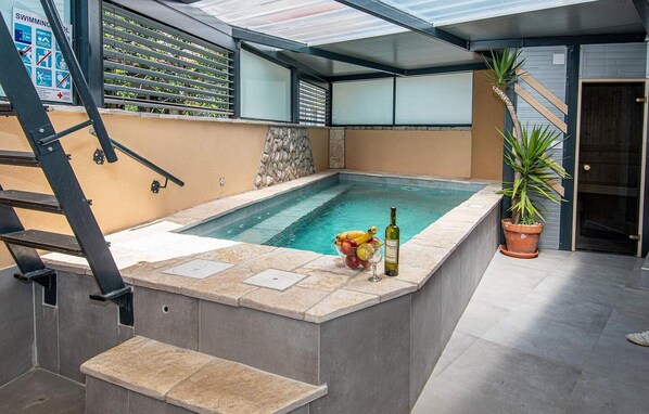 Indoor pool - Gorgeous home in Vodnjan with sauna (Vodnjan)