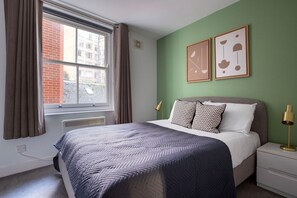 2 quartos, ferros/tábuas de passar roupa, Wi-Fi, roupa de cama