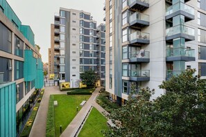 Exterior - Luxe Clerkenwell 2BR w/ Concierge & Balcony, nr University, by Blueground (London)