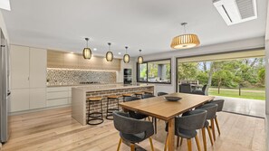 Dining - The Nest on Collingwood by Experience Jervis Bay (Vincentia)