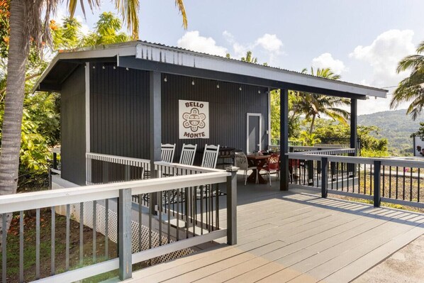 تناول الطعام بالخارج